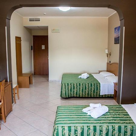 Hotel San Giorgio 圣尼科拉阿尔切拉 外观 照片