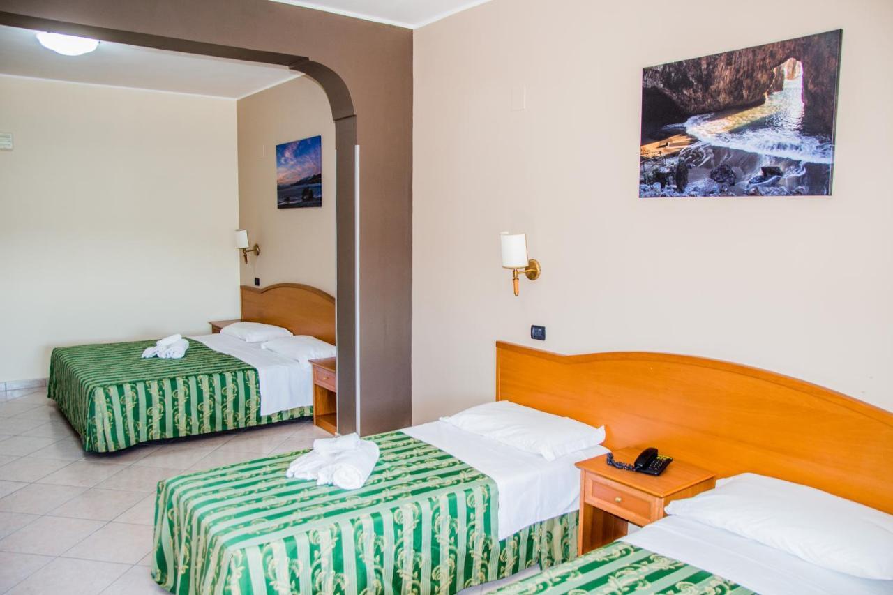 Hotel San Giorgio 圣尼科拉阿尔切拉 外观 照片