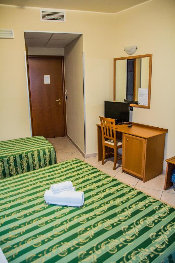 Hotel San Giorgio 圣尼科拉阿尔切拉 外观 照片