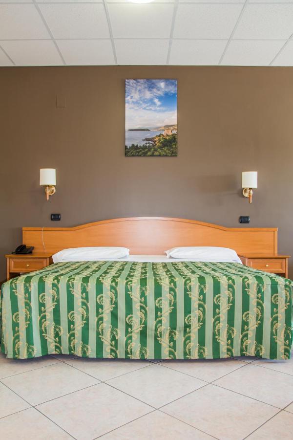 Hotel San Giorgio 圣尼科拉阿尔切拉 外观 照片