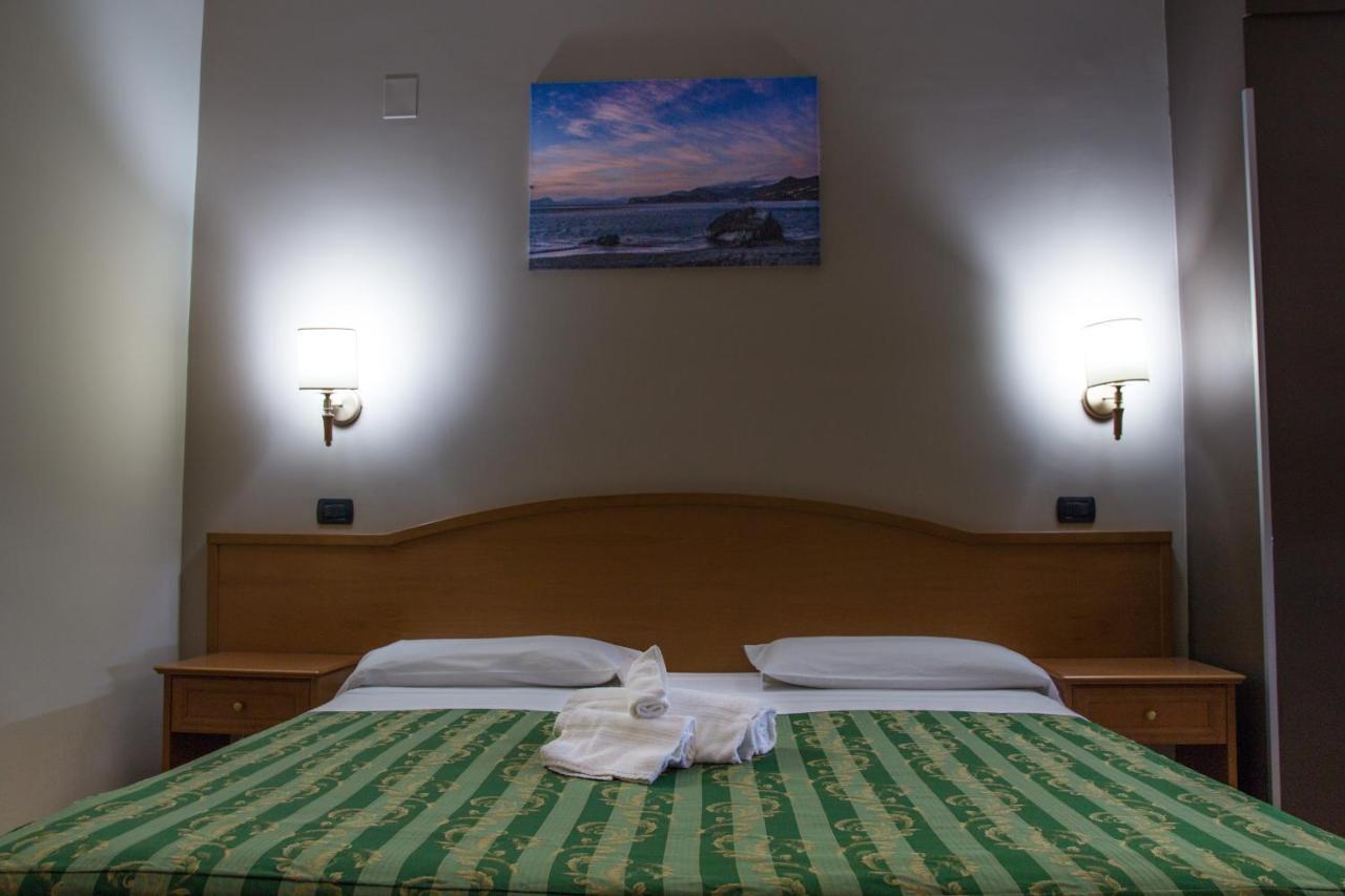 Hotel San Giorgio 圣尼科拉阿尔切拉 外观 照片