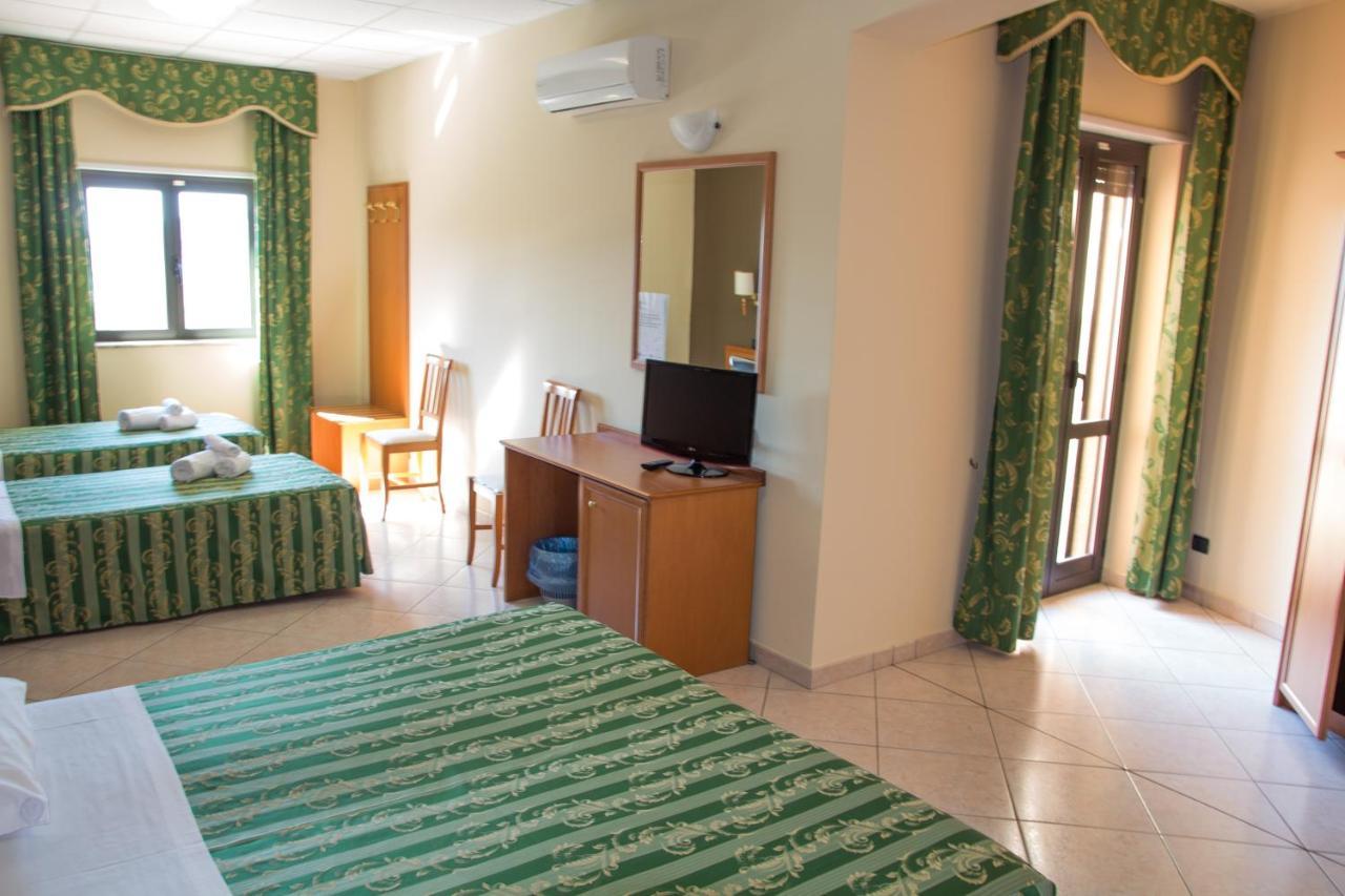 Hotel San Giorgio 圣尼科拉阿尔切拉 外观 照片