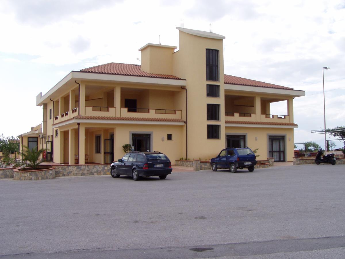 Hotel San Giorgio 圣尼科拉阿尔切拉 外观 照片